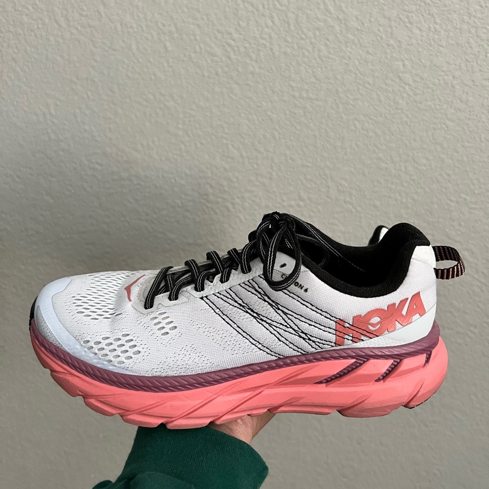 Hoka Clifton 6 - white with pink detail. Only worn once.